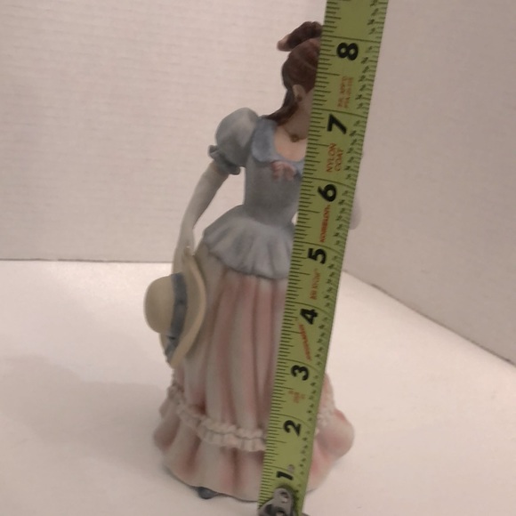 Vintage Homco Victorian Lady Porcelain Figurine 1452 - Picture 7 of 7